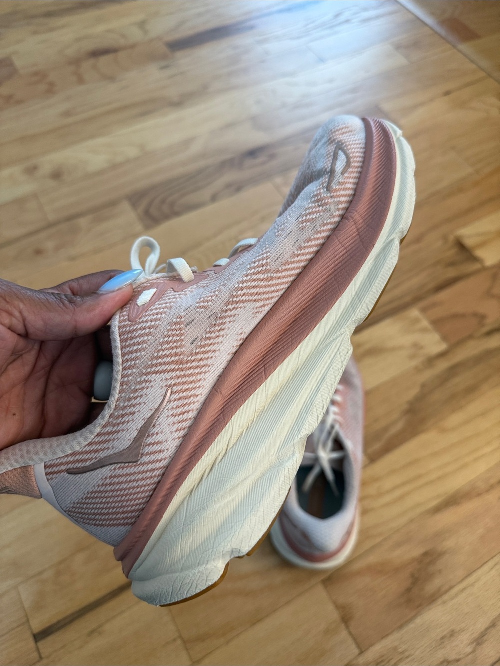 Hoka One Clifton 9 Running Shoes Pink Womens Sz 8.5B Walking Workout Outdoor - Picture 4 of 9